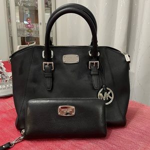 Michael Kors black leather bag with wallet